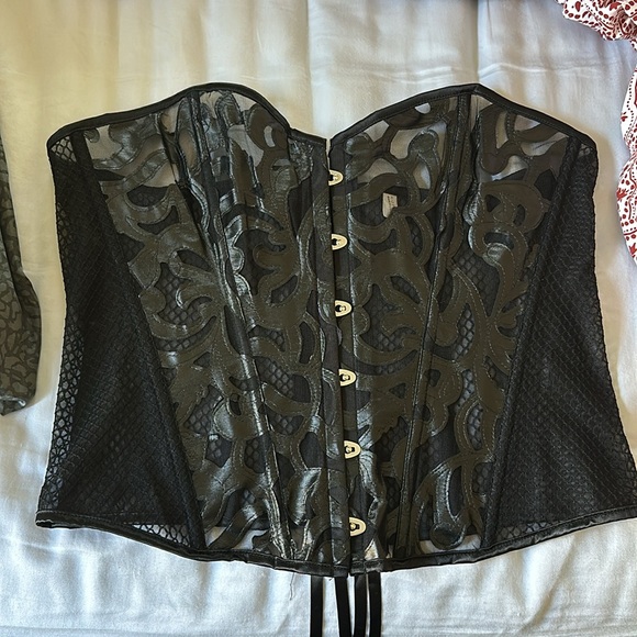 Everlove Fishnet Overbust Lace up Bustier Corset - XL - Picture 3 of 5